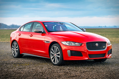Jaguar XE 300 Sport Sedan Jaguar XE 300 Sport Sedan
