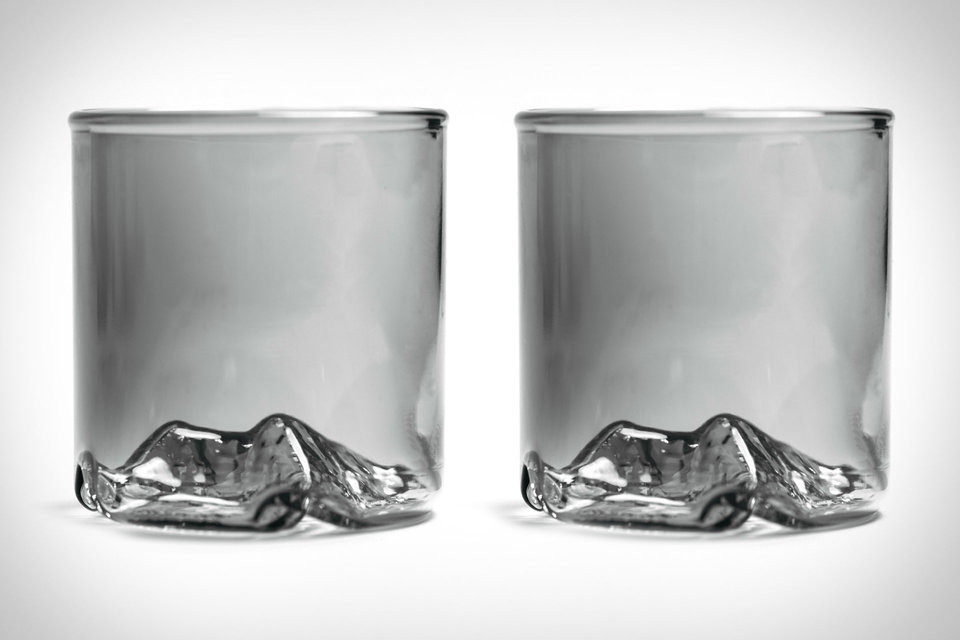 горы в бокале. стаканы с горой внутри. стаканы с горой внутри. стакан с горой фудзи. Mountain рюмки.