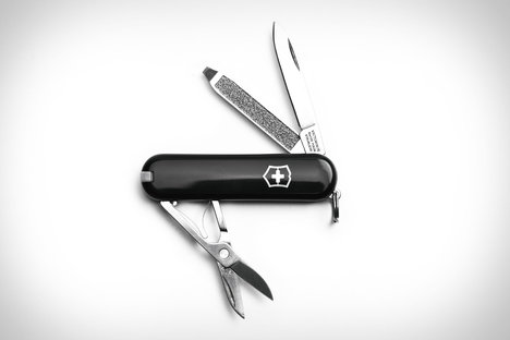 Victorinox Swiss Army Classic SD Knife Victorinox Swiss Army Classic SD Knife