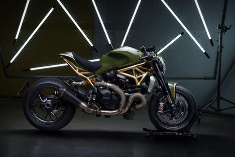 Diamond Atelier 24K Ducati Monster 1200R Motorcycle Diamond Atelier 24K Ducati Monster 1200R Motorcycle