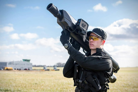 SkyWall 100 Anti-Drone Bazooka SkyWall 100 Anti-Drone Bazooka