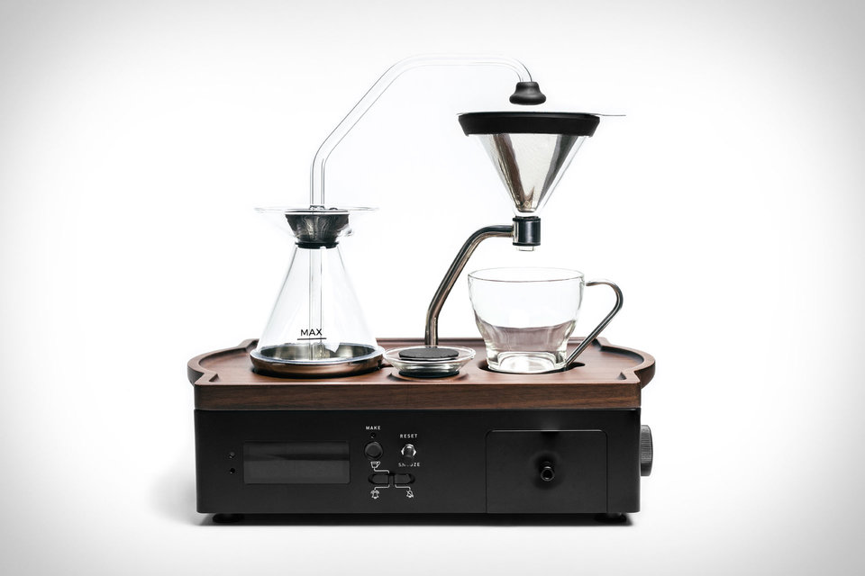 BARISIEUR BREWING ALARM CLOCK / 465 Having a warm cup of