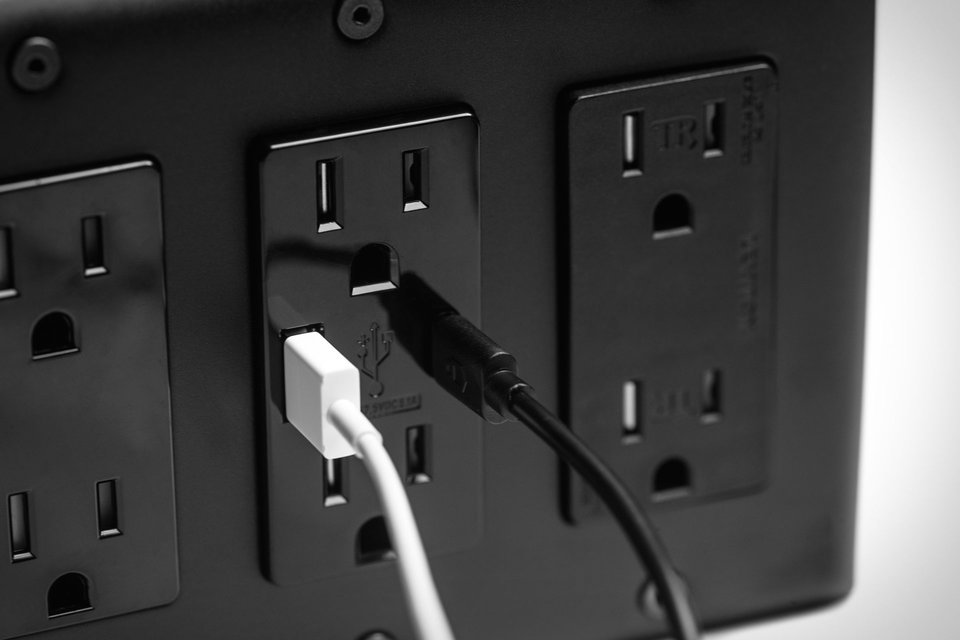 Conway Electric x Uncrate Smart Extension Cables | Uncrate