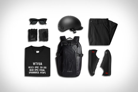 Garb: Courier