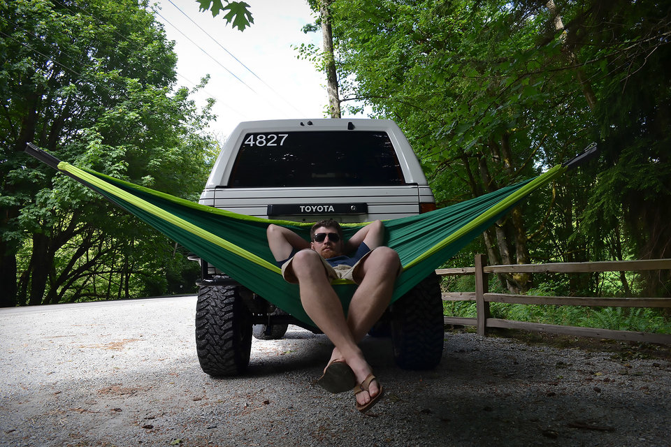 McLean Trailer Hitch Hammock Mount Uncrate