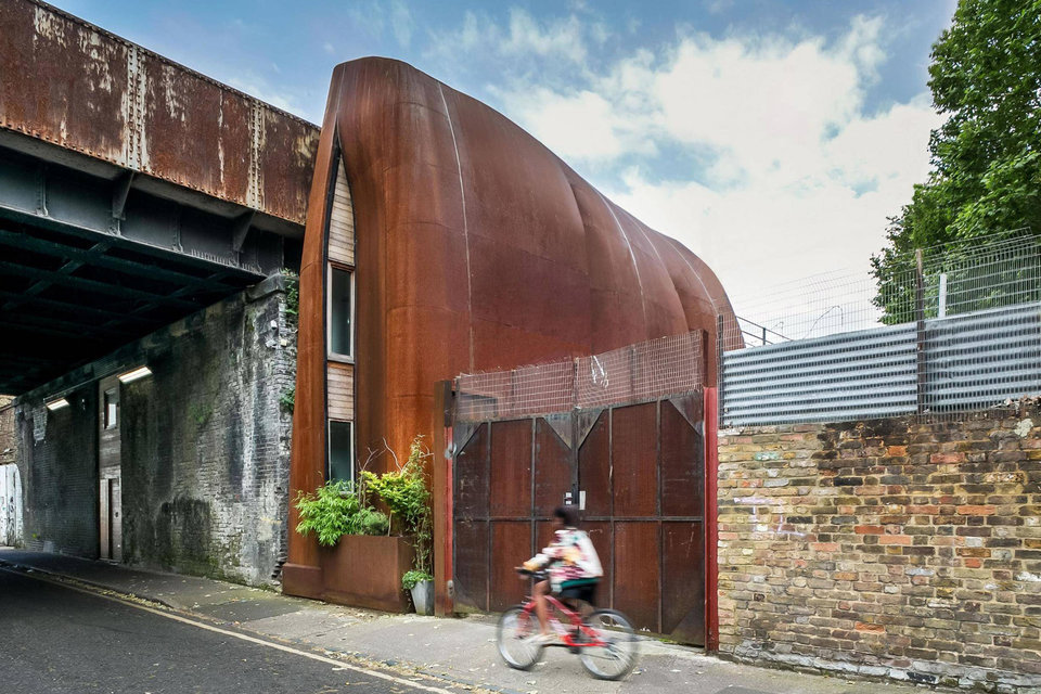 Archway Studios Uncrate