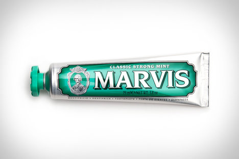 Marvis Classic Strong Mint Toothpaste Marvis Classic Strong Mint Toothpaste