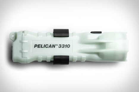 Pelican Submersible Safety Flashlight Pelican Submersible Safety Flashlight