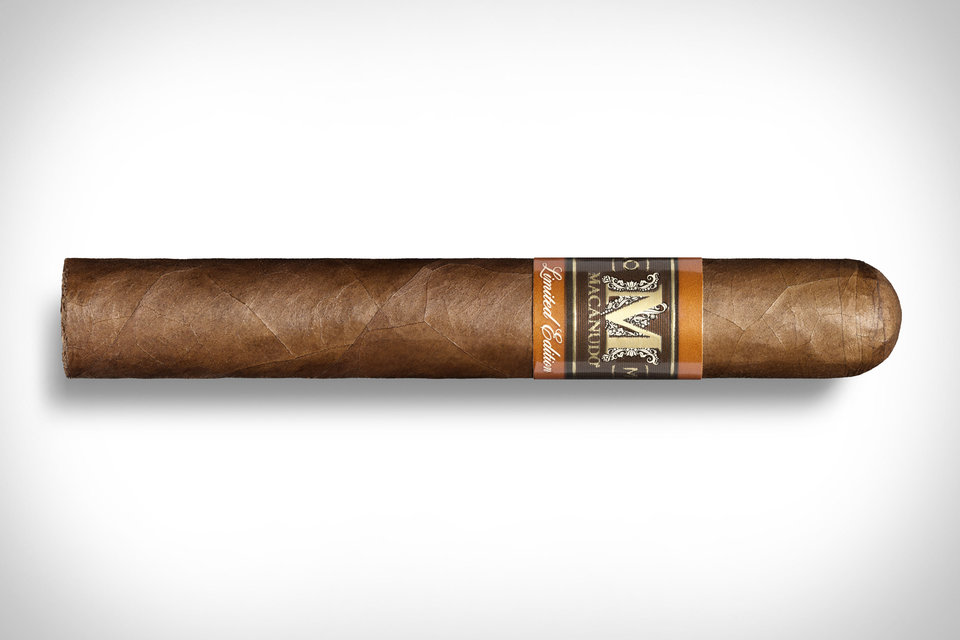 maoi tobacco Macanudo Mao Cigar