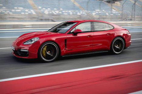 2019 Porsche Panamera GTS Sport Turismo 2019 Porsche Panamera GTS Sport Turismo