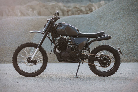 Motorcicleta Asphalt & Gravel NX650 Dominator 