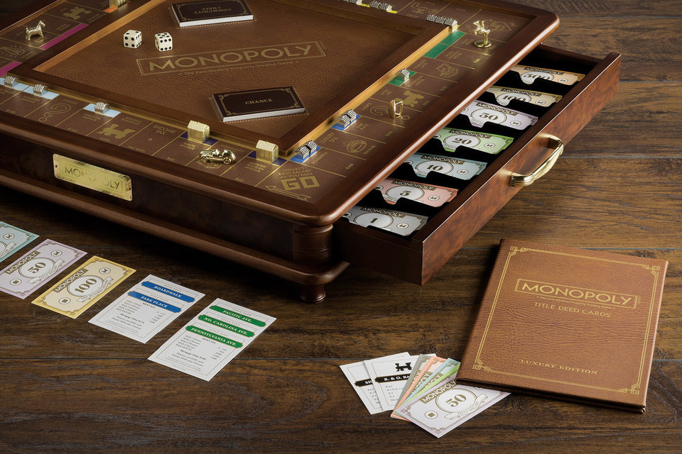 Monopoly LuxusEdition Uncrate