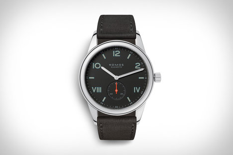 NOMOSグラスヒュッテクラブキャンパスナイトウォッチ