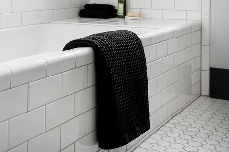 Onsen x Uncrate Bath Towel Onsen x Uncrate Bath Towel