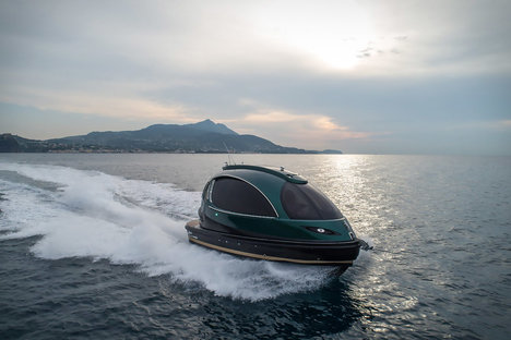 Jet Capsule Royal Version 001 Motorboat