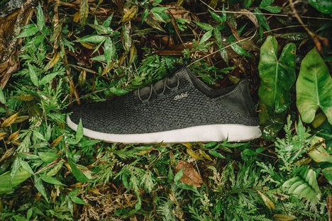OluKai Alapa Li Sneaker