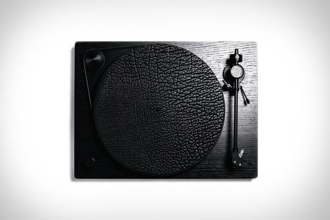 U-Turn x Uncrate Turntable U-Turn x Uncrate Turntable