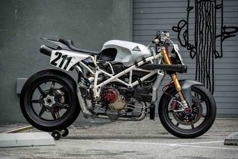 Deus Ex Machina Beastie Motorcycle Deus Ex Machina Beastie Motorcycle