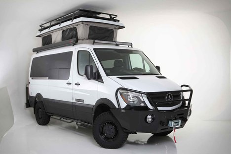 独家Outfitters Sprinter Van
