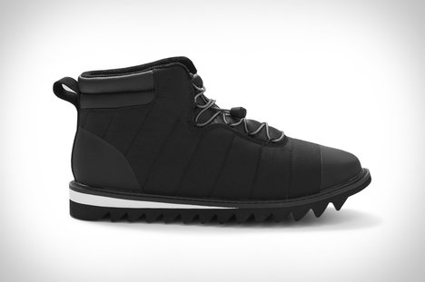 Holden Apres Boot Holden Apres Boot