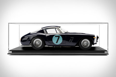 1961年法拉利250 GT 1：8比例模型