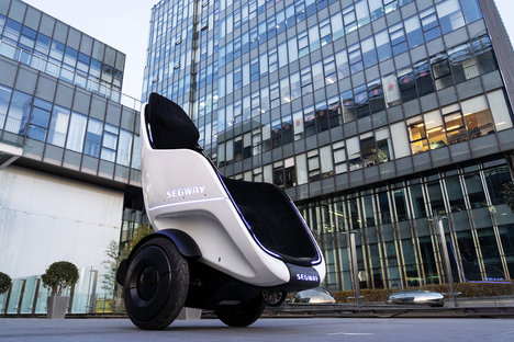 Segway S-Pod Motorized Chair Segway S-Pod Motorized Chair