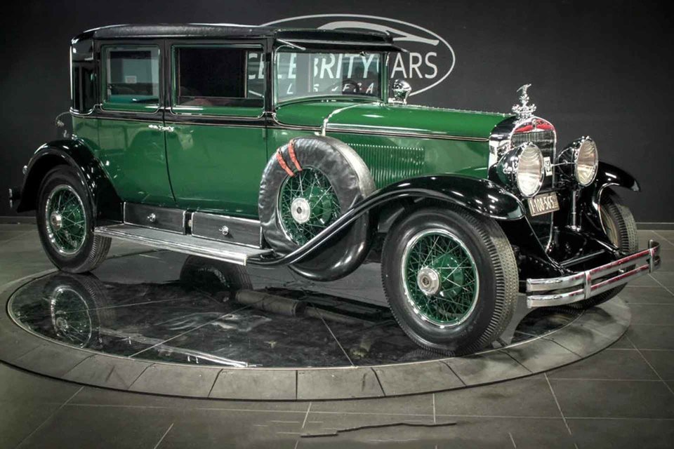 アルカポネの防弾1928キャデラックセダン | Uncrate