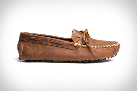 Minnetonka Classic Driving Shoe Minnetonka Classic Driving Shoe