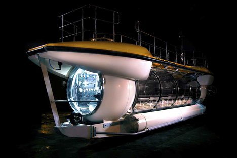Triton DeepView 24-Seat Submarine Triton DeepView 24-Seat Submarine