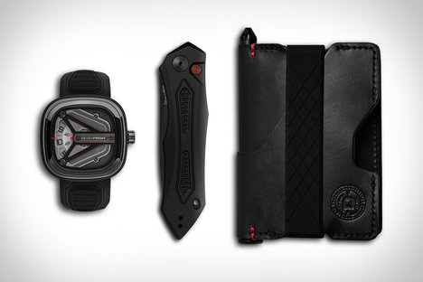 Everyday Carry: Spaceship Everyday Carry: Spaceship