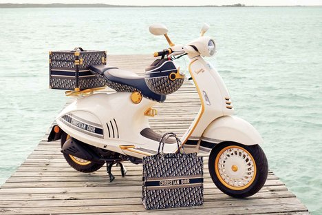 Vespa 946 Christian Dior Scooter Vespa 946 Christian Dior Scooter