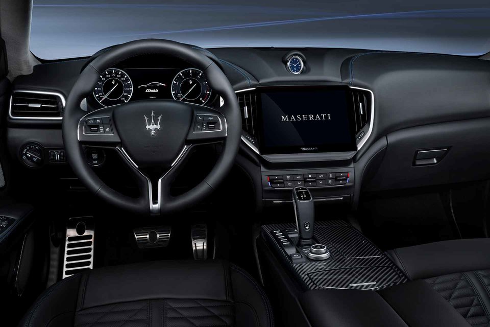 Maserati Ghibli Hybrid Sedan | Uncrate