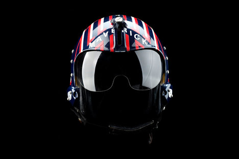 Maverick's Top Gun Fighter Pilot Helmet Maverick's Top Gun Fighter Pilot Helmet