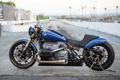 BMW R 18 Dragster Motorcycle BMW R 18 Dragster Motorcycle