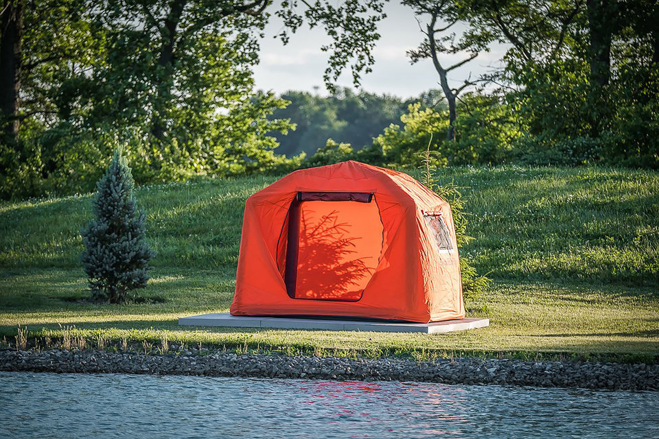 https://uncrate.com/assets_c/2020/08/smithfly-shore-tent-1-thumb-960xauto-118915.jpg