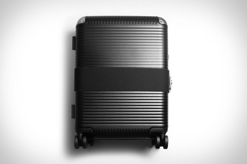 RIMOWA's Special Edition Original Camouflage Cabin Luggage - BagAddicts  Anonymous
