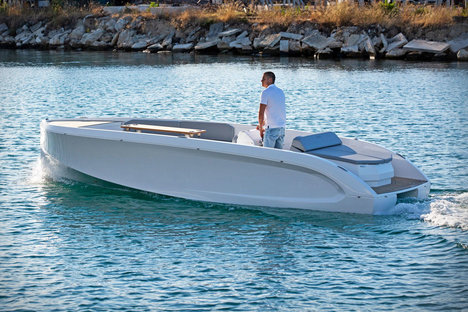 Rand Mana 23 Electric Dayboat Rand Mana 23 Electric Dayboat