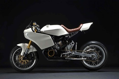 Motoworks Suzuki GT380 Motorcycle Motoworks Suzuki GT380 Motorcycle
