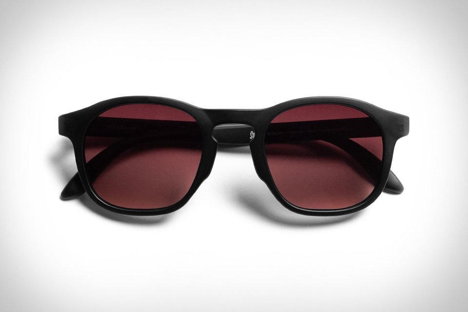 Outdoor Lifestyle Eyewear : Vallon Howlin sunglasses