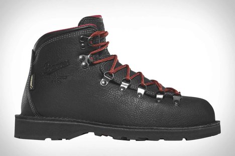 Danner Mountain Pass Arctic Night