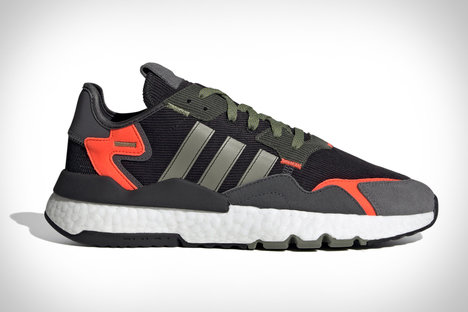 Adidas Nite慢跑运动鞋