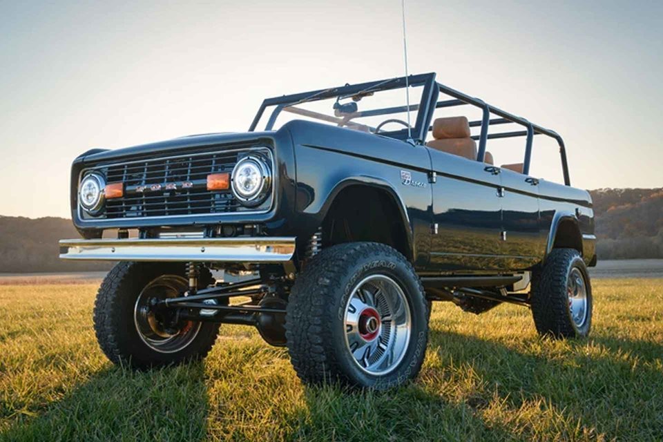 Gateway Ford Bronco 4-Door SUV | Uncrate