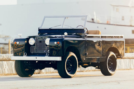 Himalaya x Taylor Stitch Land Rover Pre-Defender SUV Himalaya x Taylor Stitch Land Rover Pre-Defender SUV