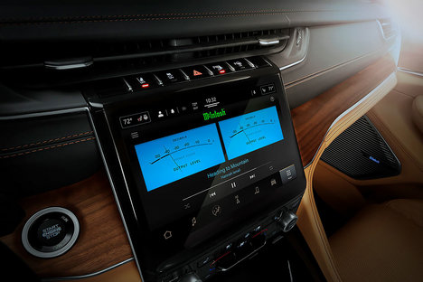 Jeep x McIntosh MX950 Entertainment System Jeep x McIntosh MX950 Entertainment System