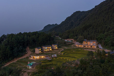 Hôtel Dianjiang Bagu · Suji