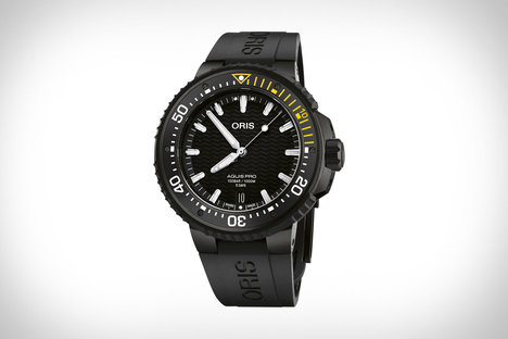 Oris AquisPro Date Cal 400 Watch