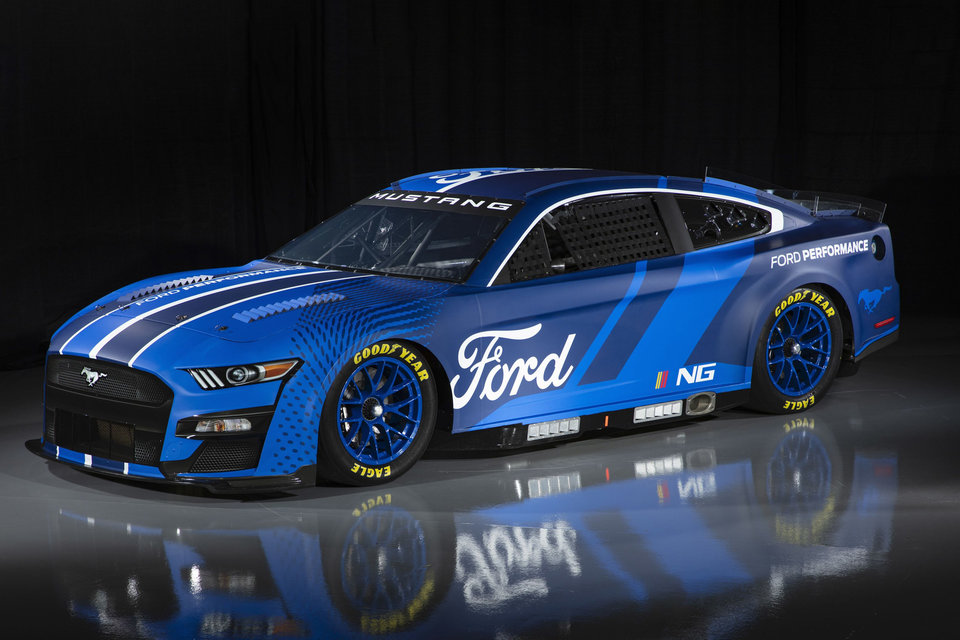 2022 NASCAR Next-Gen Race Cars | Uncrate