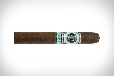 Nova Platinum Batch Toro Cigar