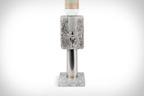 Distributeur de boissons en pierre