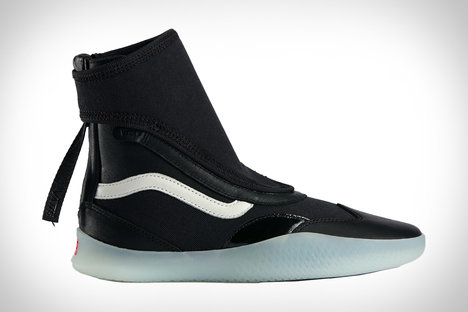Vault by Vans Boot Skoot LX Surf Shoe Vault by Vans Boot Skoot LX Surf Shoe